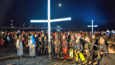 buzos, Muelle Piedra Buena, Pasión de Cristo, puerto madryn, Vía Crucis Submarino