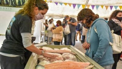feria de pescadores, Madryn, semana santa, turismo