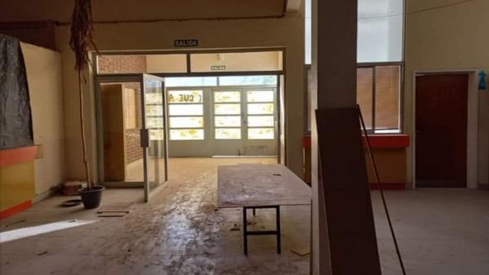 Alumnos de la Escuela 750 de Madryn vuelven a reclamar por problemas edilicios