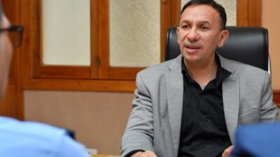 El Municipio de Trelew licitará vehículos y, por la inseguridad, donará tres a la Policía
