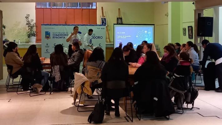 La Fundación YPF y el Ministerio de Educación capacitaron a docentes de 30 escuelas de Comodoro Rivadavia