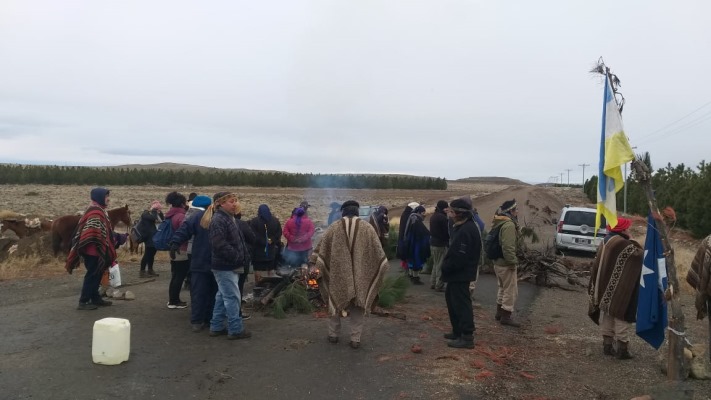 Mapuches reclaman el cierre de la planta de tratamiento de residuos de Esquel