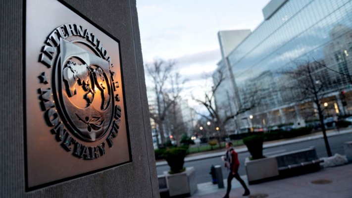 El FMI aprobó la primera revisión del acuerdo con la Argentina