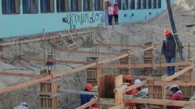 Escuela 7707, Madryn, Policiales