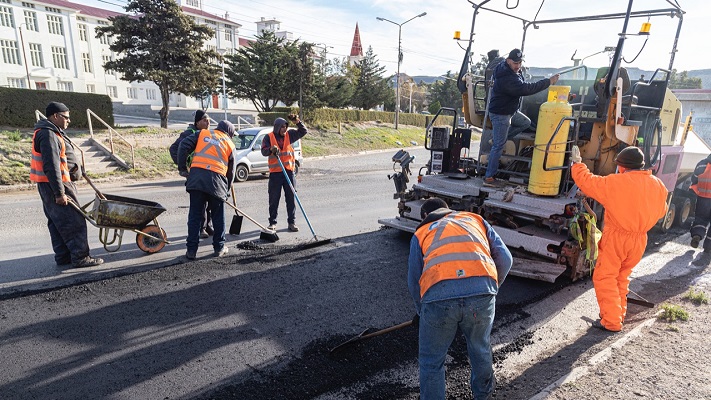 Avanza la pavimentación de la trama urbana de la Ruta 3 en Comodoro