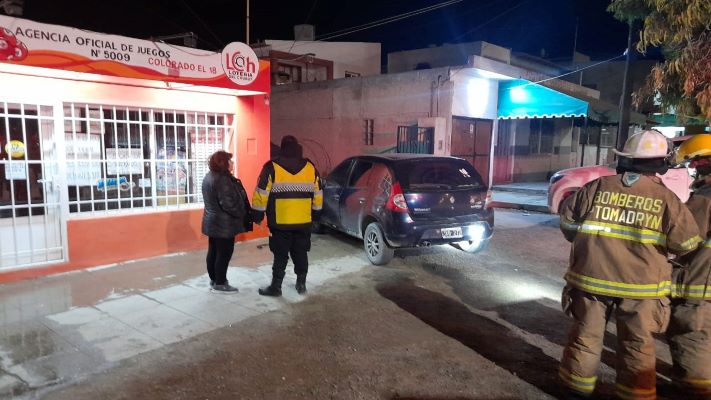 Madryn: ebrio al volante destruyó un nicho de gas y un caño de agua de una vivienda