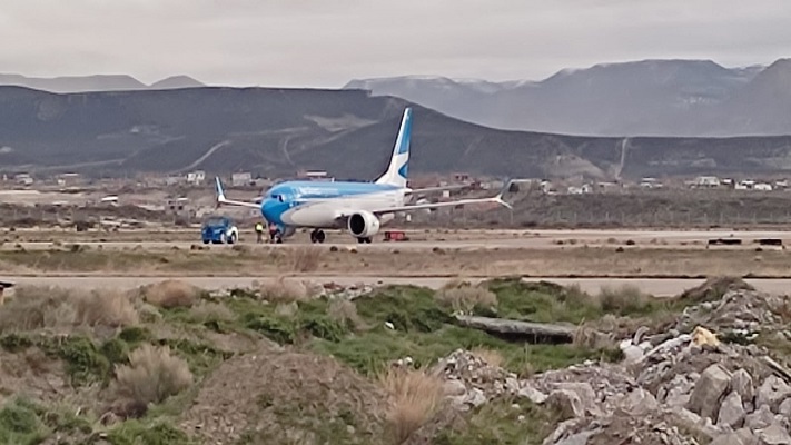 Confirman que no se encontraron explosivos en el avión de Aerolíneas Argentinas