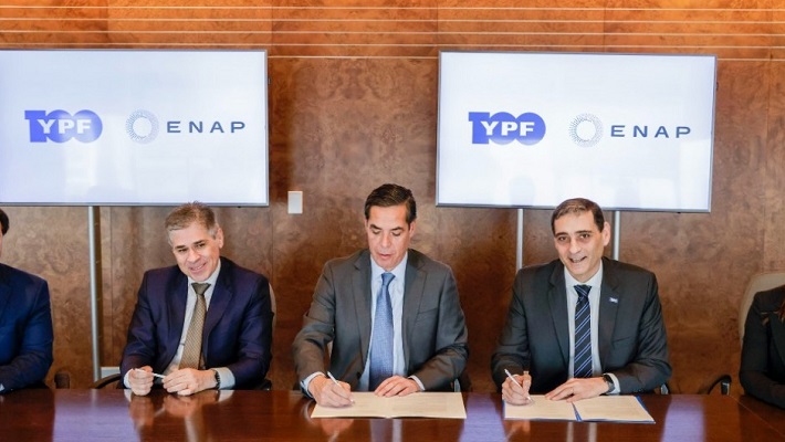 YPF y Enap firman acuerdo para concretar proyectos petroleros en Argentina