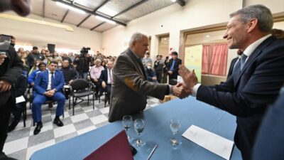 Etiquetas: camarones, chubut, empleo, GARAYALDE, interconectado, Mariano Arcioni, obras de energía