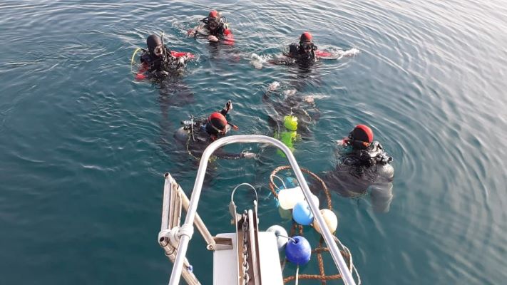 La Brigada de Rescate Acuático de los Bomberos realizó una práctica en el mar