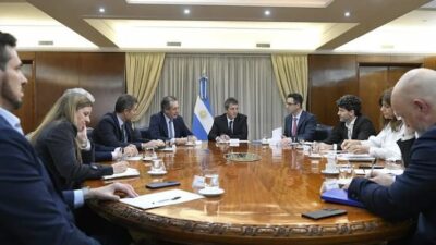 Massa y Tombolini se reunieron con empresarios para hablar sobre precios