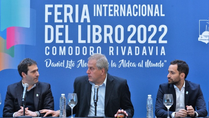 Luque presentó en Buenos Aires la Feria Internacional del Libro 2022