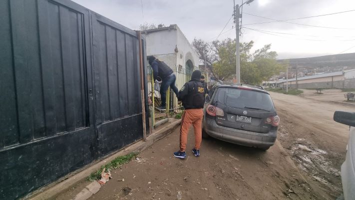 Tres allanamientos por un robo domiciliario en Comodoro Rivadavia