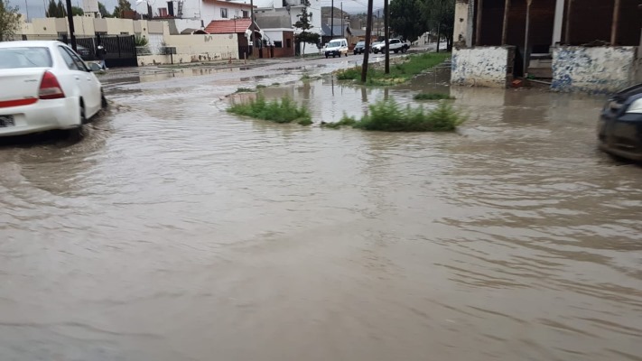 Alerta roja por fuertes lluvias en la costa sur chubutense