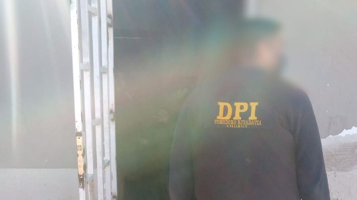 Allanamiento en una vivienda por un robo con arma de fuego