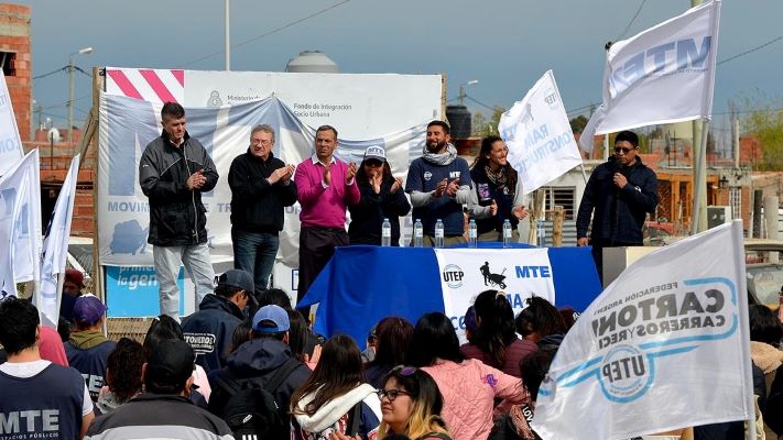 Más de 500 familias acceden a servicios de luz y agua en el barrio Moreira de Trelew