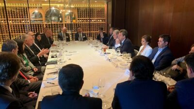 Chevron y Total se comprometieron a incrementar inversiones por US$ 1.030 millones