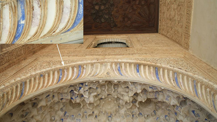 Descubren porqué las láminas de la Alhambra cambian de color