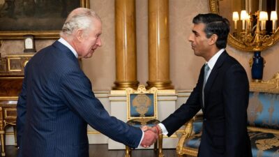 Sunak asumió como primer ministro británico