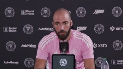 futbol, HIGUAÍN, PROFESIONAL