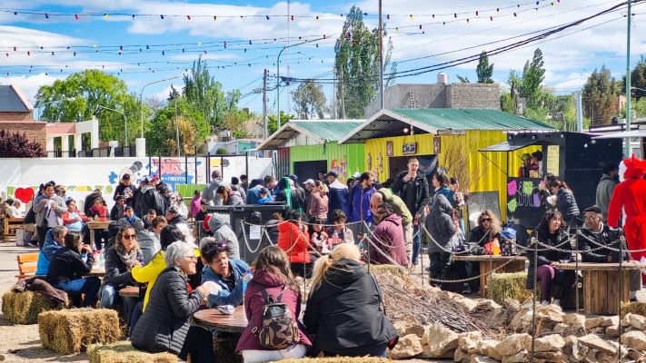 Comenzó con gran éxito el «Mundial del Sanguchito» en Dolavon