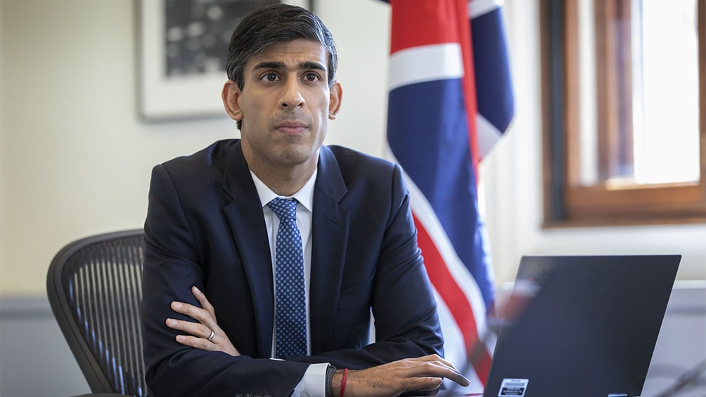El exministro Sunak anunció su candidatura a primer ministro británico