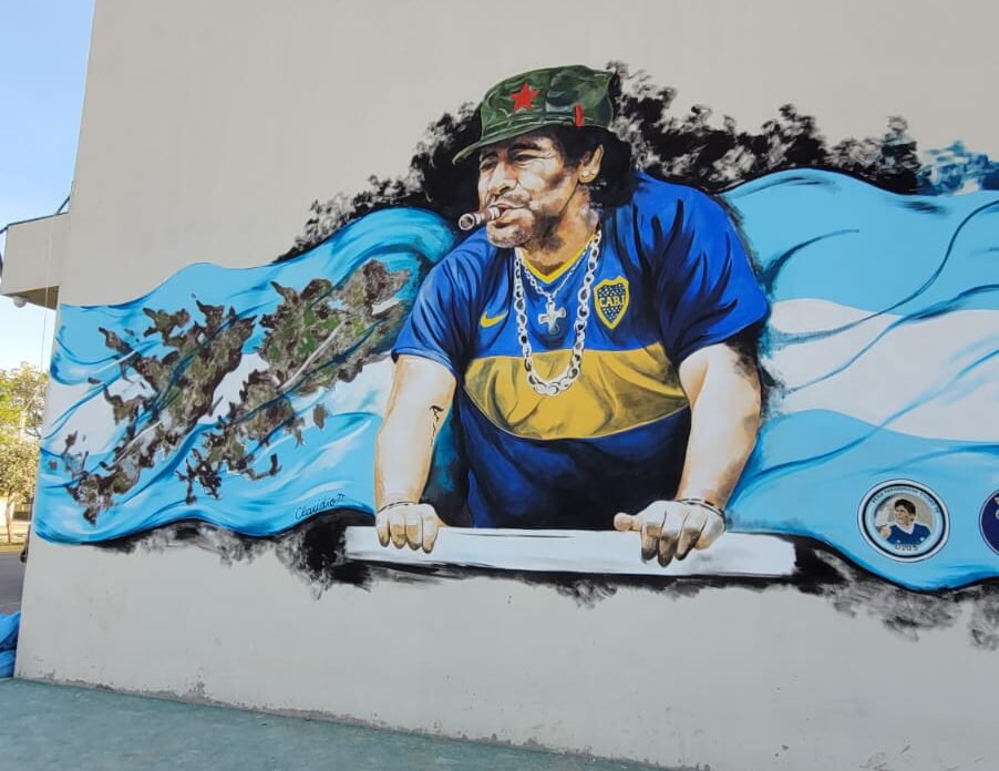 Un nuevo mural Maradoniano en las calles madrynenses