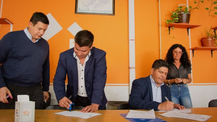 Provincia firmó un nuevo acuerdo salarial con trabajadores del Instituto de Asistencia Social