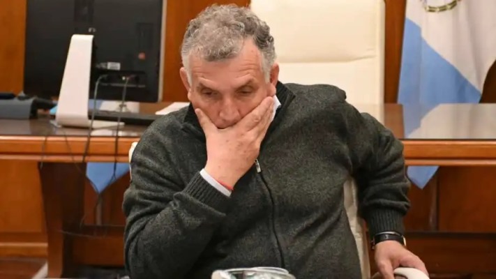 Renunció un ministro de Neuquén investigado por corrupción