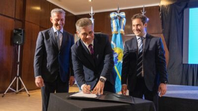 CENTENARIO, Comodoro Rivadavia, Juan Pablo Luque, Mariano Arcioni, Pablo González, reordenamiento territorial, YPF