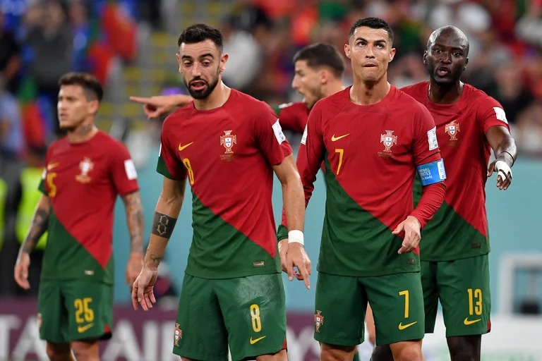 Alarma en Portugal: una de sus figuras sufrió una triple fractura y se perdería el resto del Mundial