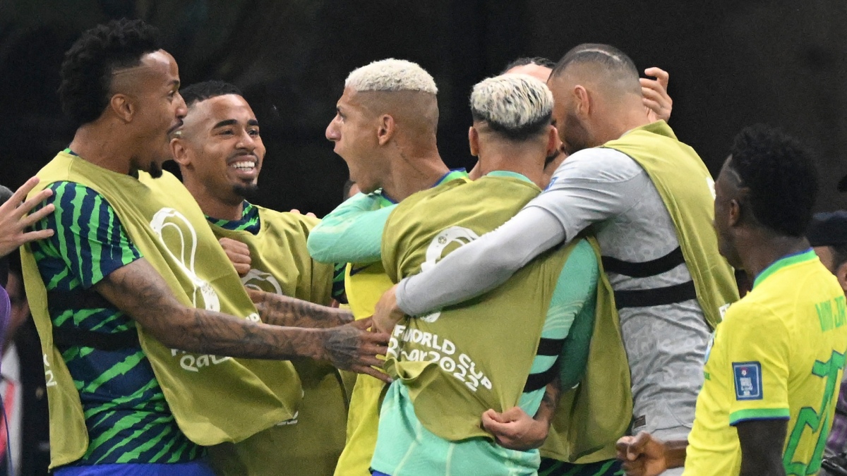 Brasil, sin Neymar, se mide ante Suiza