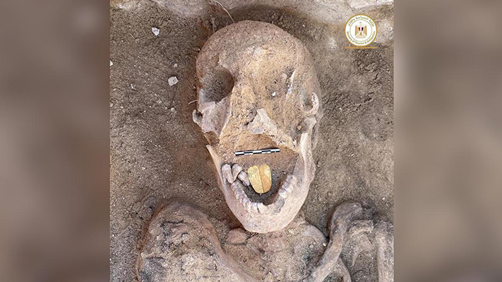 Encontraron momias con lenguas de oro en Egipto