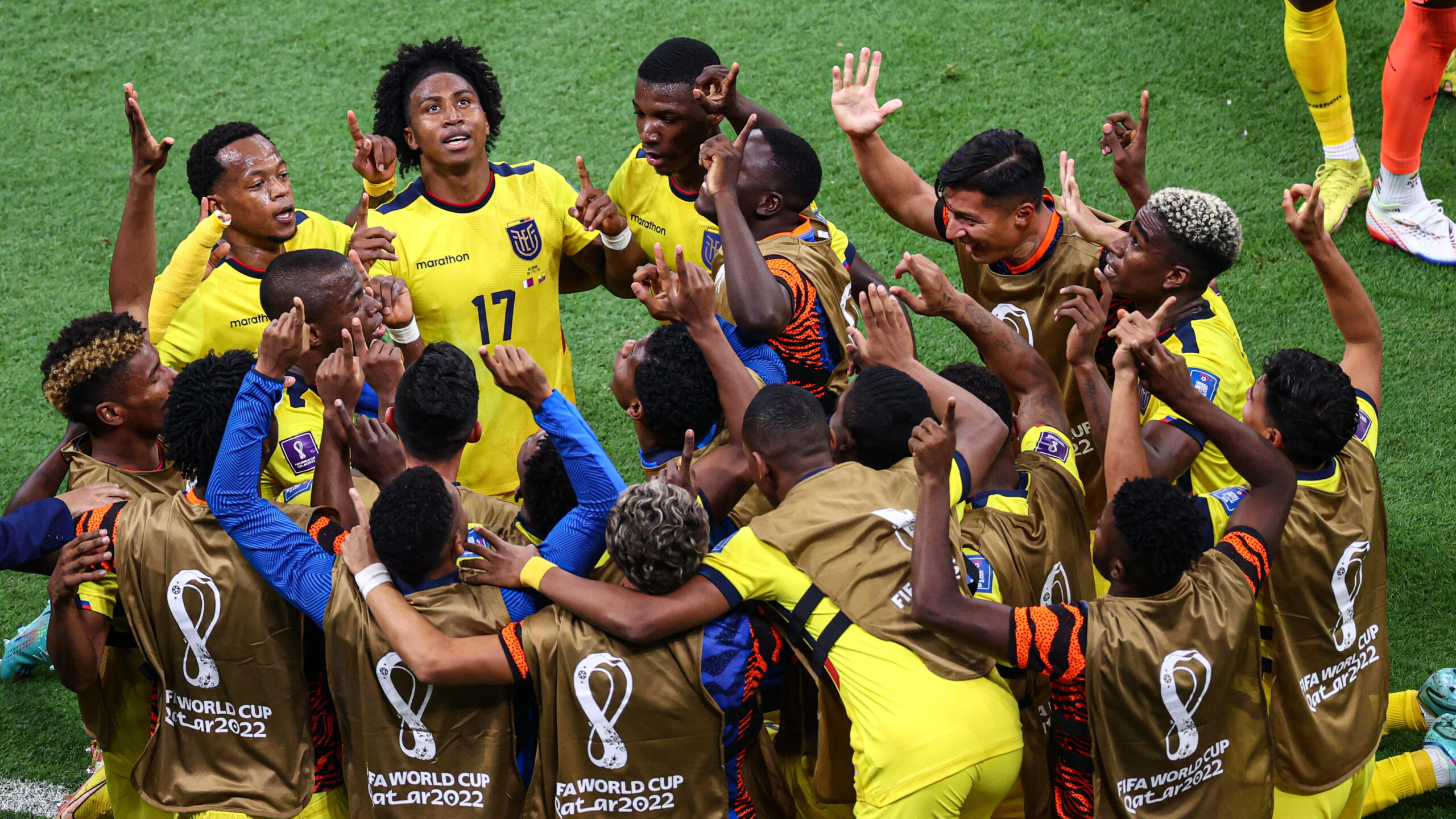 Ecuador venció a Qatar en el partido inaugural
