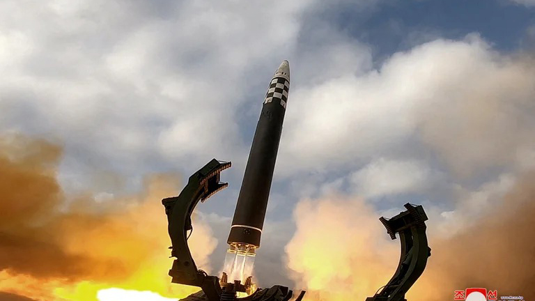 Kim Jong Un amenazó con usar armas nucleares contra Occidente