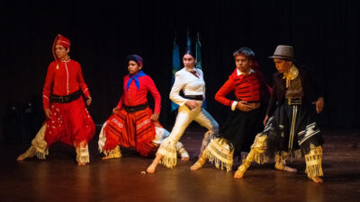 Cine Teatro, coro, Cultura, danza, folklore, muestra anual, Rawson, Talleres
