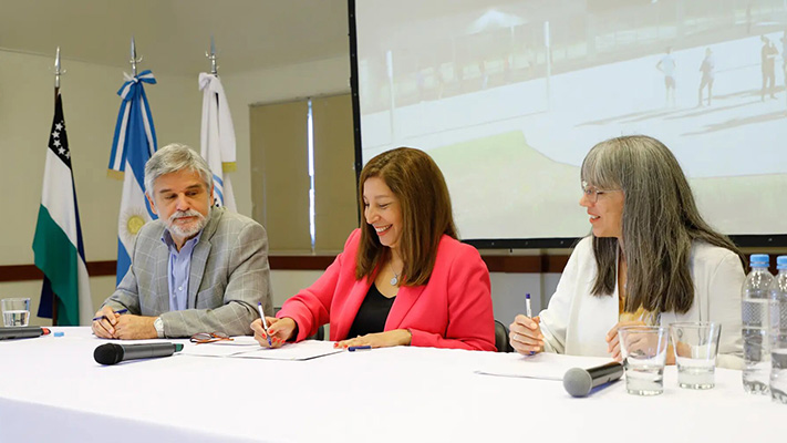Carreras y Filmus firmaron el convenio para construir el MUTEC en Bariloche