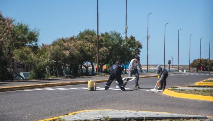 Continúan con las tareas de embellecimiento de Playa Unión