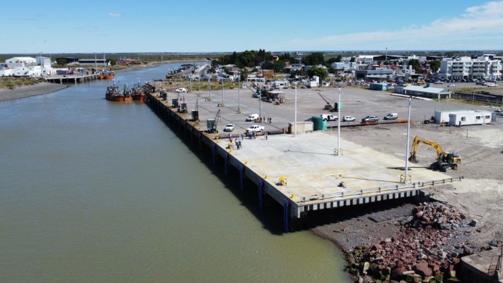 Arcioni anunció la inminente inauguración de la obra del Puerto de Rawson