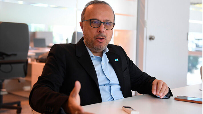 Aracre busca acercar a la oposición con una reforma laboral e impositiva