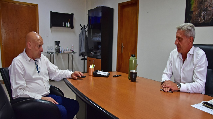 Arcioni confirmó apoyo a Epuyén para el Encuentro Provincial de Artesanos