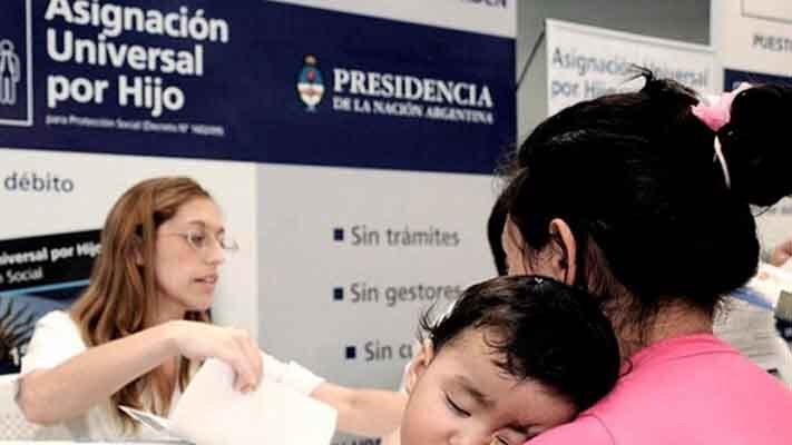 acceso, adolescentes, Alberto Fernández, Anses, AUH, decreto, Familia, niños