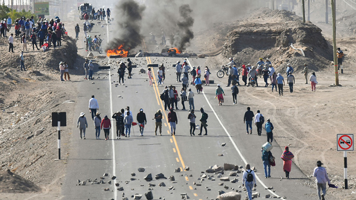 Más de 80 bloqueos en Perú en protesta contra el Gobierno