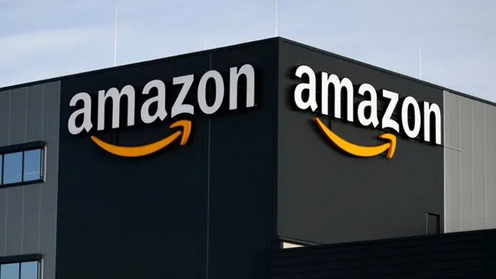 Amazon comienza a desarmar su planta laboral y anuncia 18.000 despidos