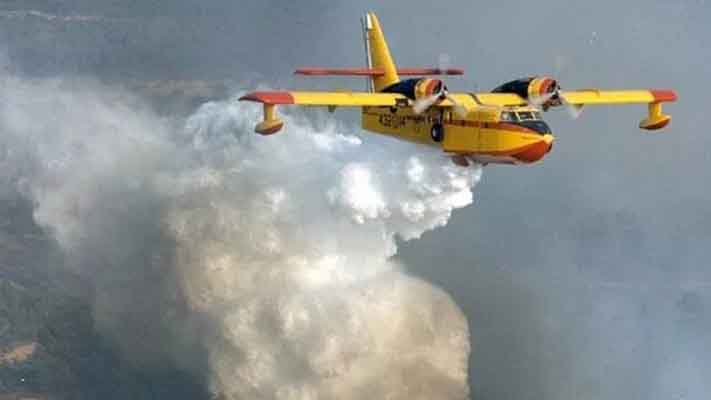 Avanza el fuego en El Chaltén y se espera un hidroavión