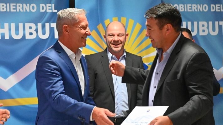 Etiquetas: aportes económicos, chubut, Mariano Arcioni, Plan Calor 2023