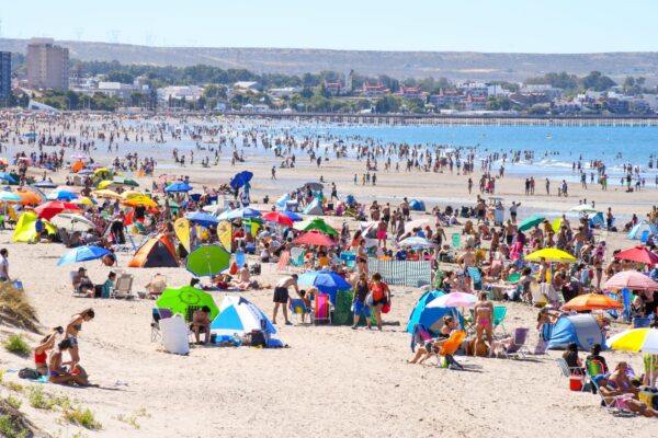 Enero, Madryn, turismo, verano