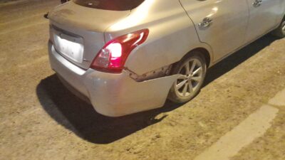 Un hombre atacó con una llave francesa a un conductor