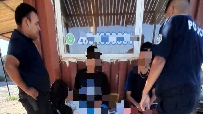 Dos menores detenidos por robarle a un adolescente una campera y 300 pesos