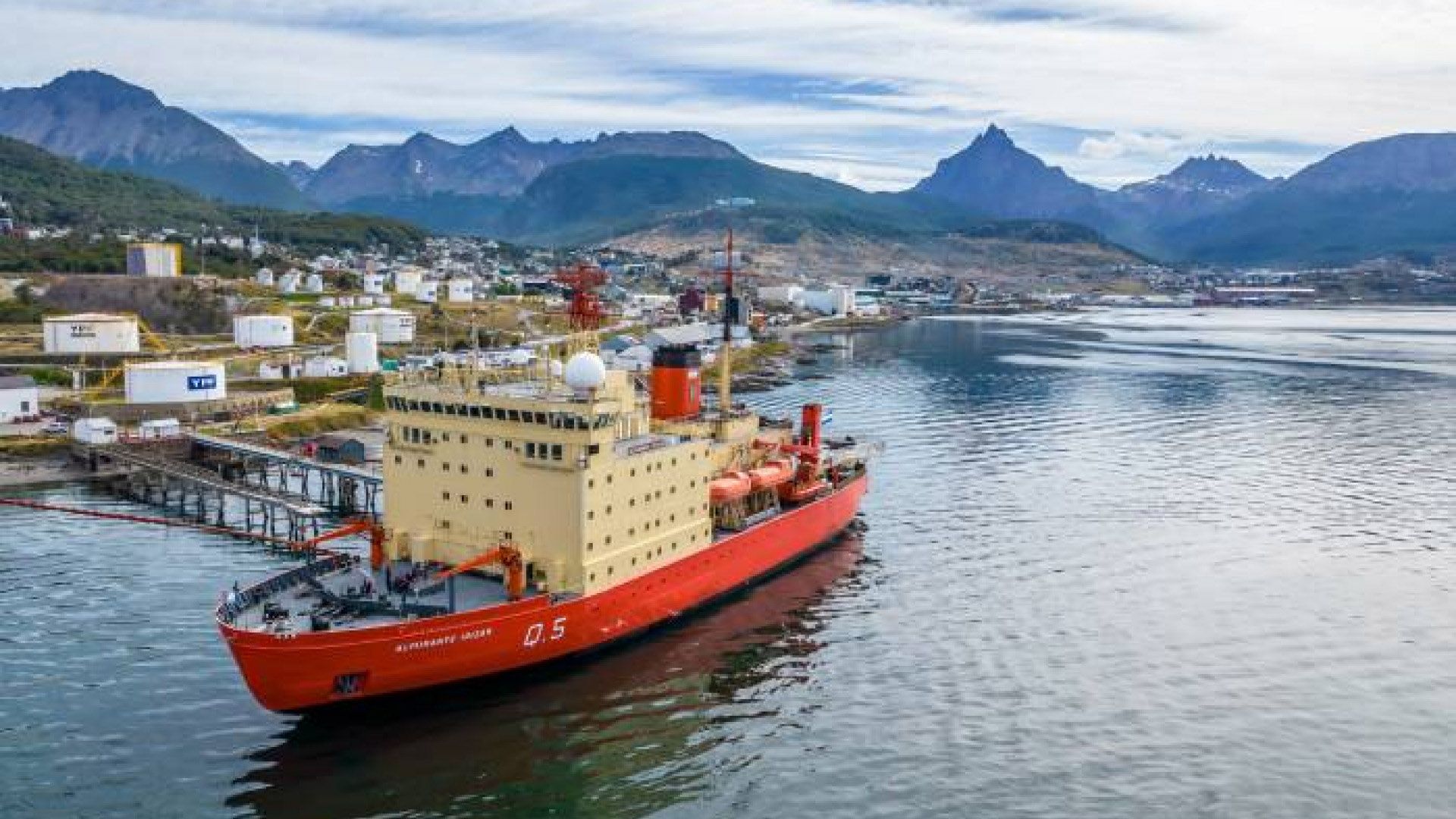 El Irizar terminó la primera etapa de la Campaña Antártica